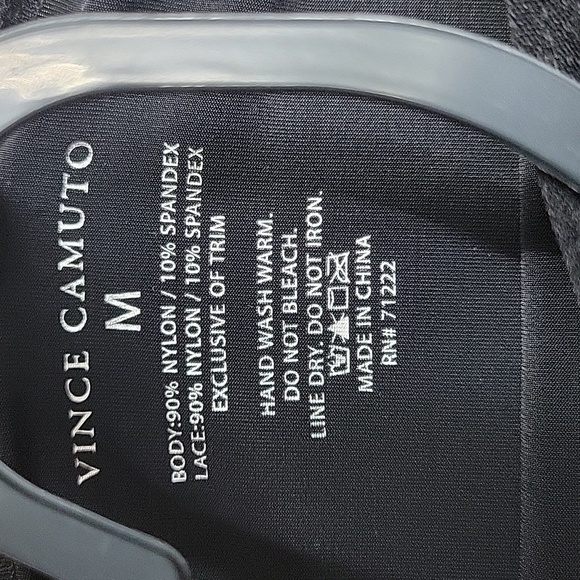 VINCE CAMUTO HIPSTERS. - Picture 8 of 8